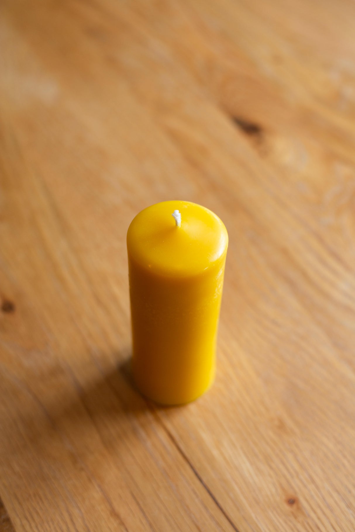 Large smooth pillar candle